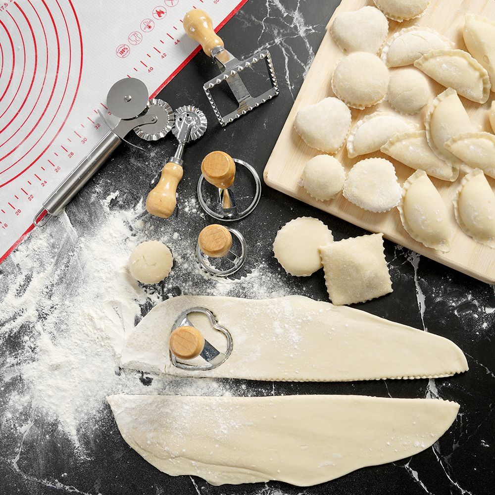 Dumpling Maker Kit Set for Ravioli Pierogi Empanadas Calzones 15 Pcs